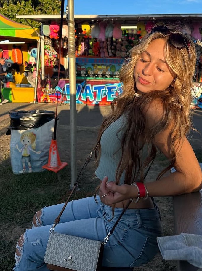Jerryponn's tweet photo. Can’t stop gooning to this irl
dm for her insta
Dm tributes

#submission #exposed #wankchat #cuck #goon #nsfwtwt #cumtribute #goonette #gooner #wank #cocktribute #nsfwtw  #chav #irl #bikini #babe #brunette #busty #tits #ass #hot #sexy #horny https://t.co/D2oaY6MJWV