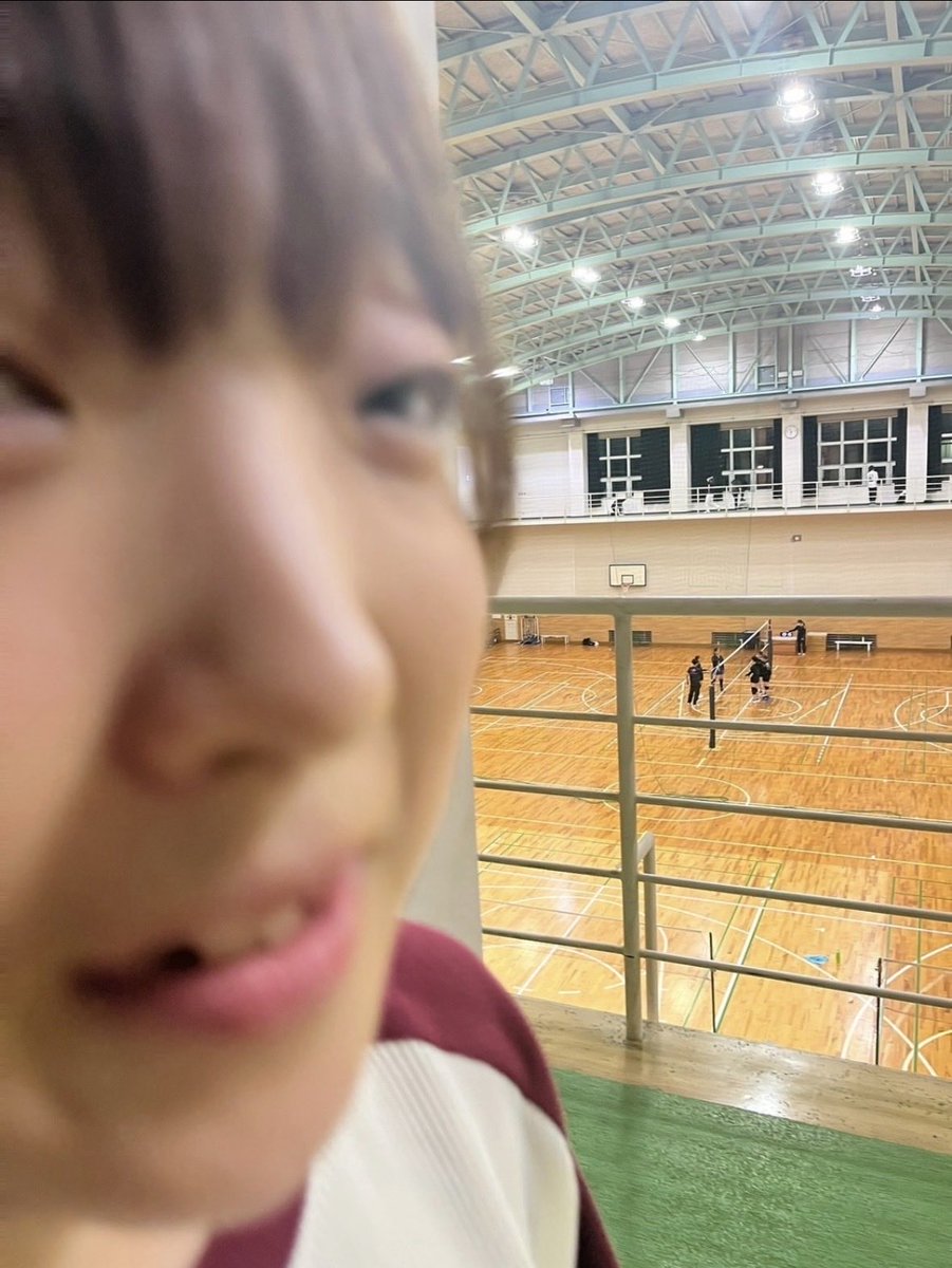 After_Beat_Club's tweet photo. 【幹部紹介】
①永島和奏
②HOUSE
③教養学部教養学科
④新歓コマ楽しかったから！
⑤バレーボール
⑥無し
⑦友達たくさん🎶思い出たくさん🎶
🐝アフタビがあるから大学行けてます🙂‍↕️それくらいかけがえのない存在になるはずです！！ https://t.co/QG1xbOeCtu