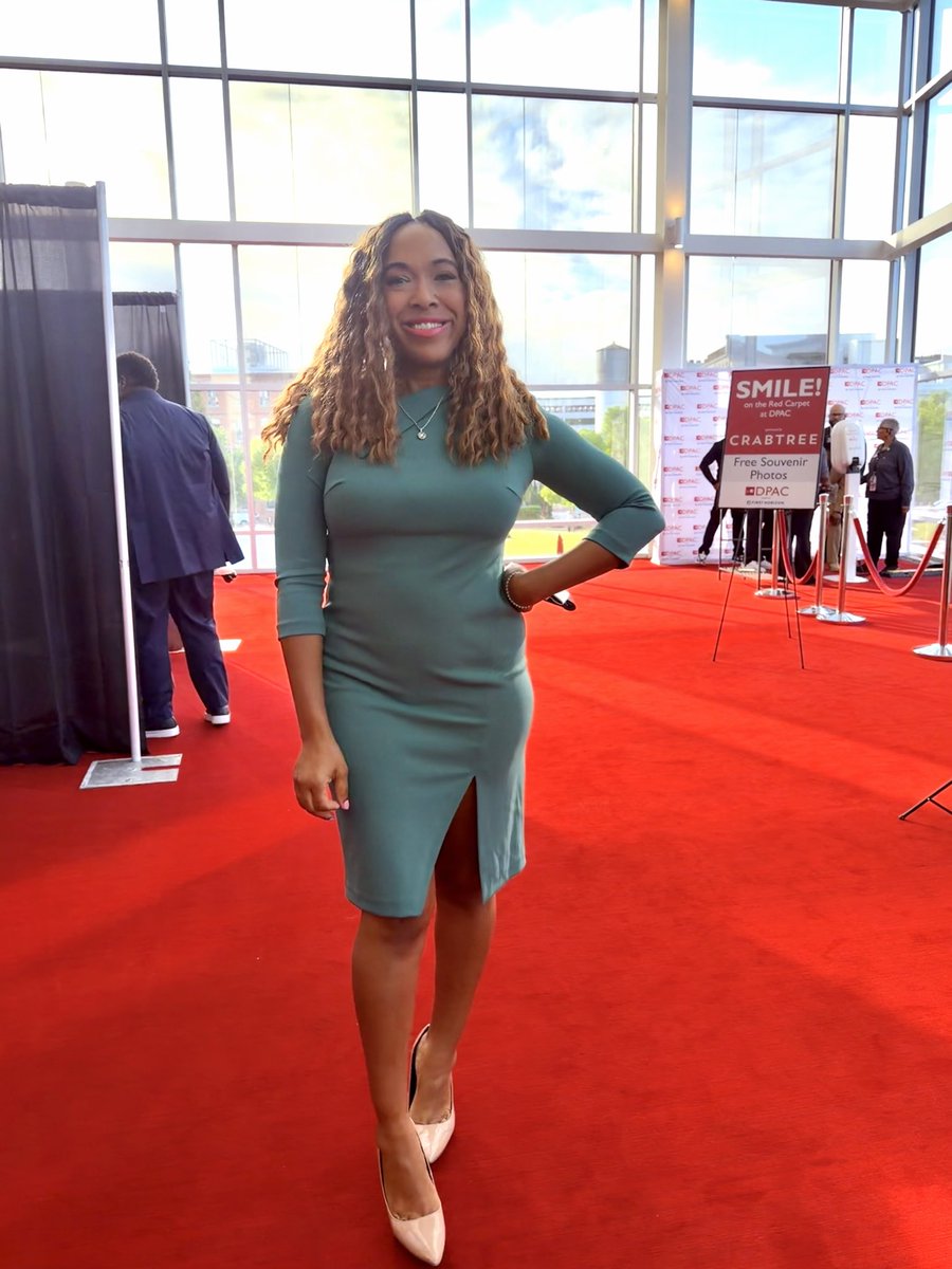 WatchAmandaTV's tweet photo. Wonderful evening listening to the State of the City @DPAC in #Durham tonight. I am deeply proud of my city and grateful for the Mayor's dedicated efforts to keep making the city a better place 💪🏾shout out Leonardo Williams &amp; Brandon Scott for an amazing fireside chat 💪🏽 https://t.co/RAfaj29HwE