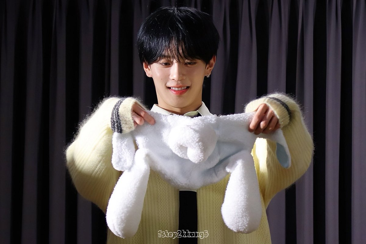 깡🐶걸음 tweet media