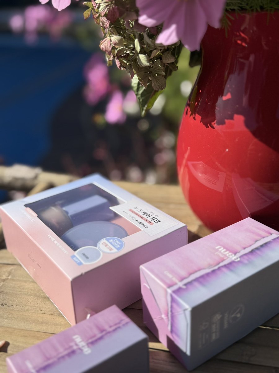 Righteous_Anna's tweet image. Next up… Beeee in the moment @OliveYoungShop @oliveyoung with NUSE. Having the skin of look to be like a Muse. A look at day, going on the Righteous way 🗻
#makeup #cosmetics #beauty #trending #viral