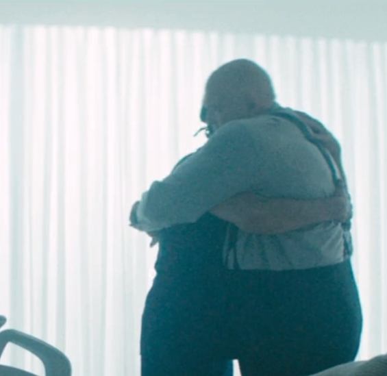 geek_972's tweet photo. If you know Wilson, you know that embrace wouldn't have ended well...🤣🤣🤣🤣🤣 #DaredevilBornAgain #Dardevil https://t.co/sHYfwK750k