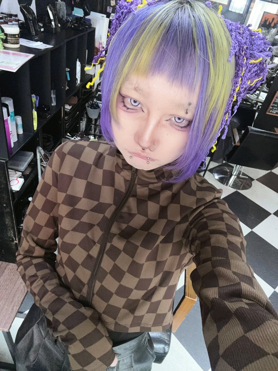 NANA__Purple_'s tweet photo. きょー https://t.co/MFsZRmciA8