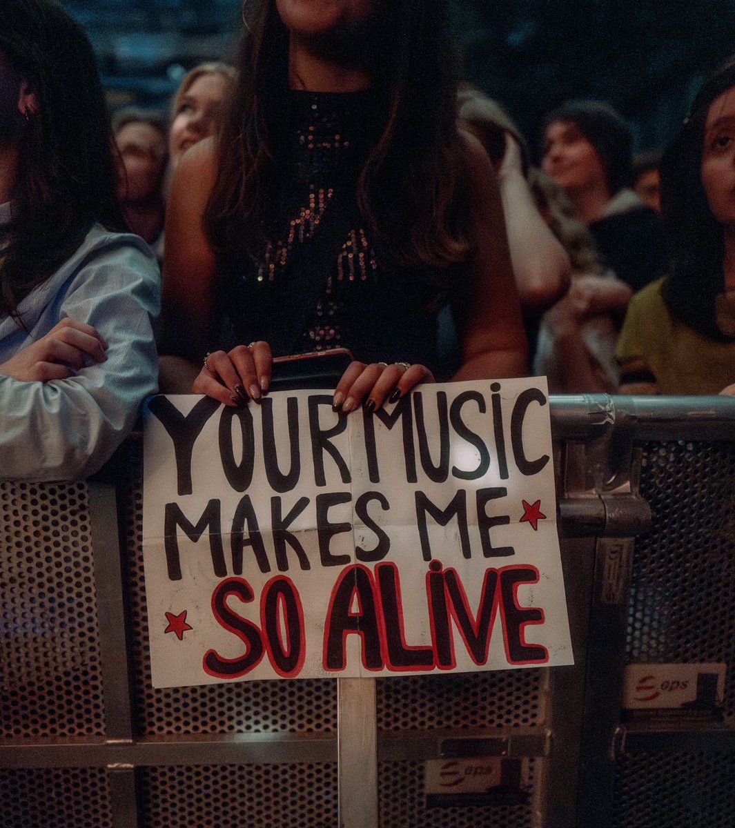 Steve Harrington tweet media