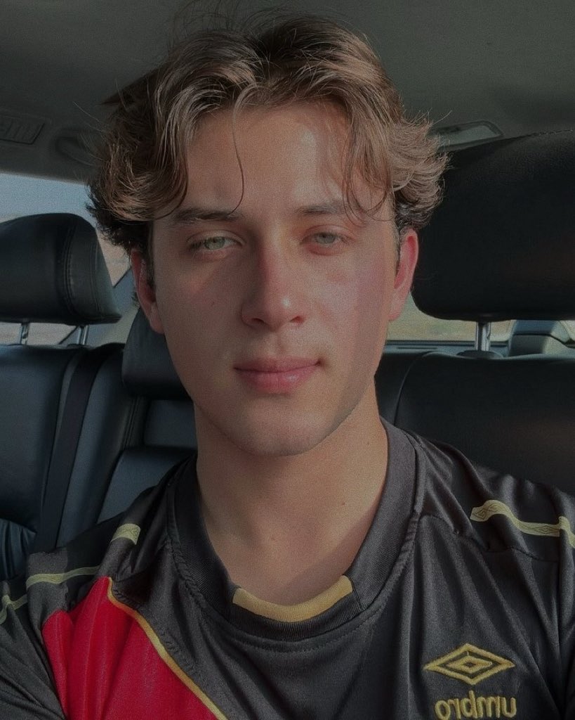 𝙘𝙝𝙚𝙧𝙧𝙮 tweet media