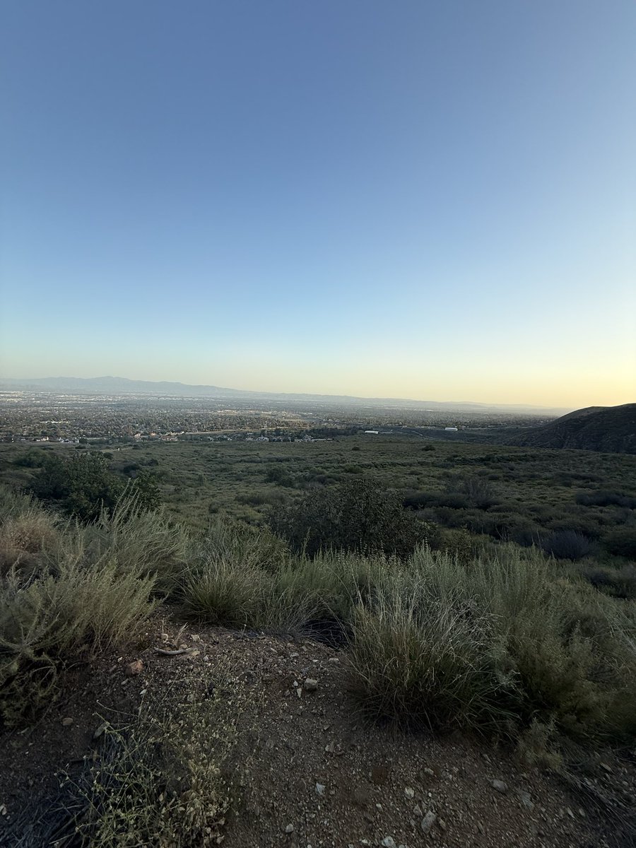 99LorenzCammon's tweet photo. Hiked 12 miles today still feeling good!!!
#getpaid #jucomade https://t.co/EjPcNREYEE