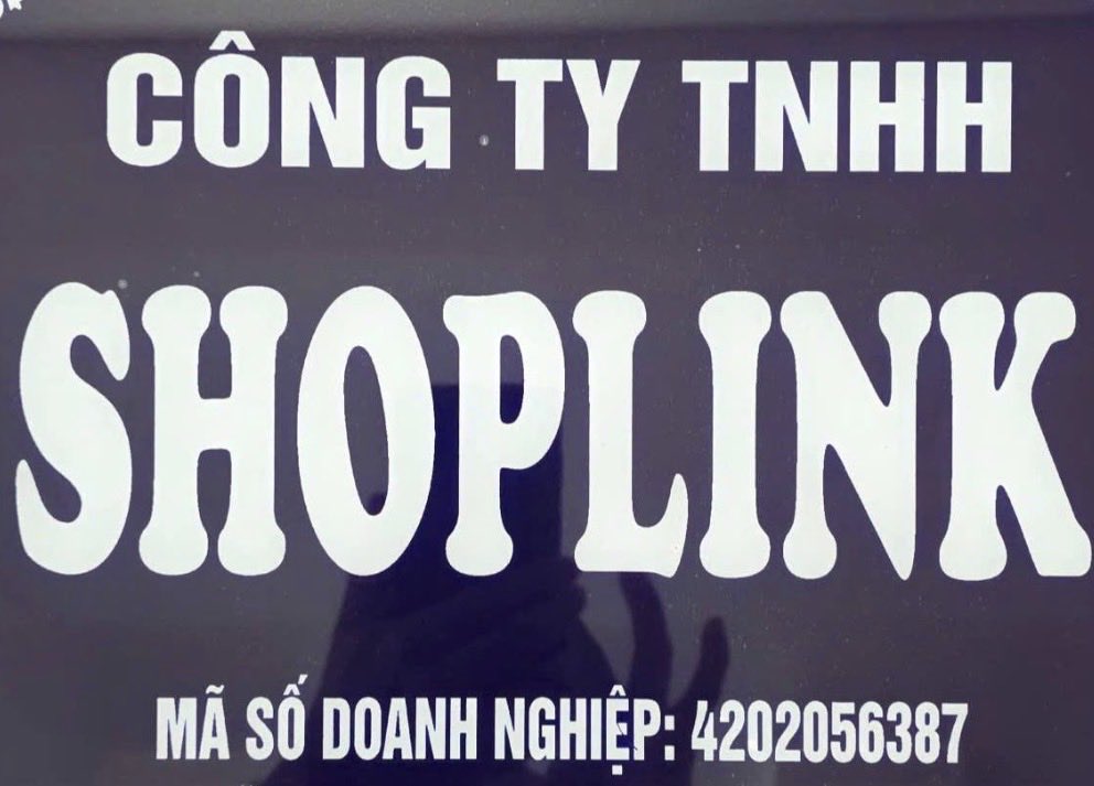 🇻🇳 SHOPLINK В ЗДАНИИ: Квесты, роботы и вьетнамский e-commerce начались 🤣

Путь самурая в местном бизнесе начался не с красной дорожки, а с отборного вьетнамского хардкора:
• Zalo-KYC или «Почувствуй себя глухонемым»: Когда тебе звонит робот и просит на камеру диктовать цифры на