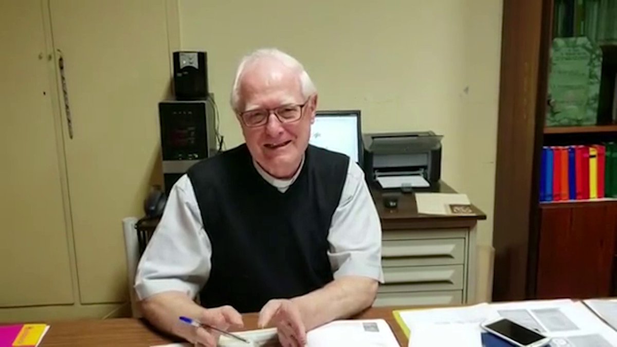 #Nacionales | Sacerdote acusado de abuso sexual en El Salvador 

El sacerdote, Giuseppe Corò, de origen italiano, es acisado de abusos sexuales contra estudiantes, menores de edad, del Instituto Técnico Ricaldone de San Salvador durante el período comprendido entre 1979 y 1985.