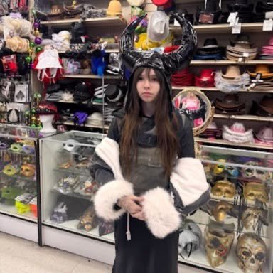 badfacesaraposts tweet media