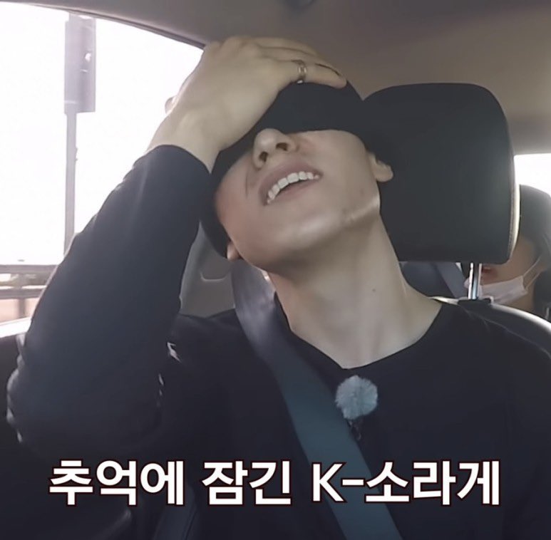 약 1년 만입니다!! 여전히 캐럿입니다:) 

다만 이제 대학교 졸업과 취업 사이에서 아둥바둥중입니다｡ﾟ(ﾟ´ω`ﾟ)ﾟ｡

다들 좋은 하루 보내세요~!!