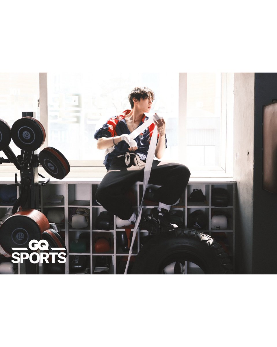 ilovetwyou's tweet photo. 미띤 택운이 지큐 화보🥹🤍🤍🤍🤍 https://t.co/xzdWOsbm9D