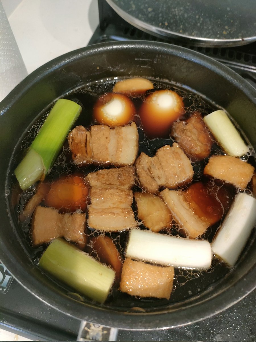 角煮仕込み疲れた_(　_´ω`)_
仕事終わりにするもんじゃない