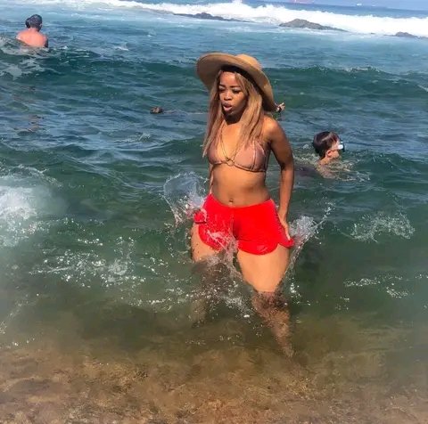 In A Nutshell🥜 tweet media