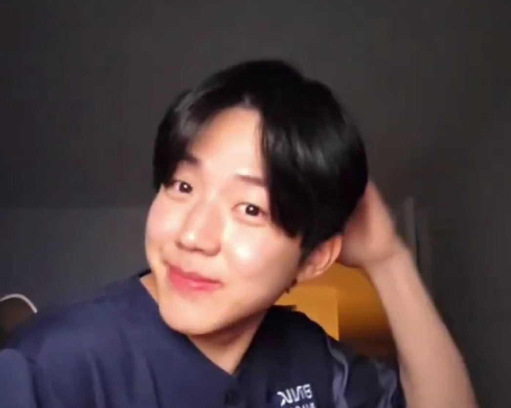 뮤뮤🍊 tweet media
