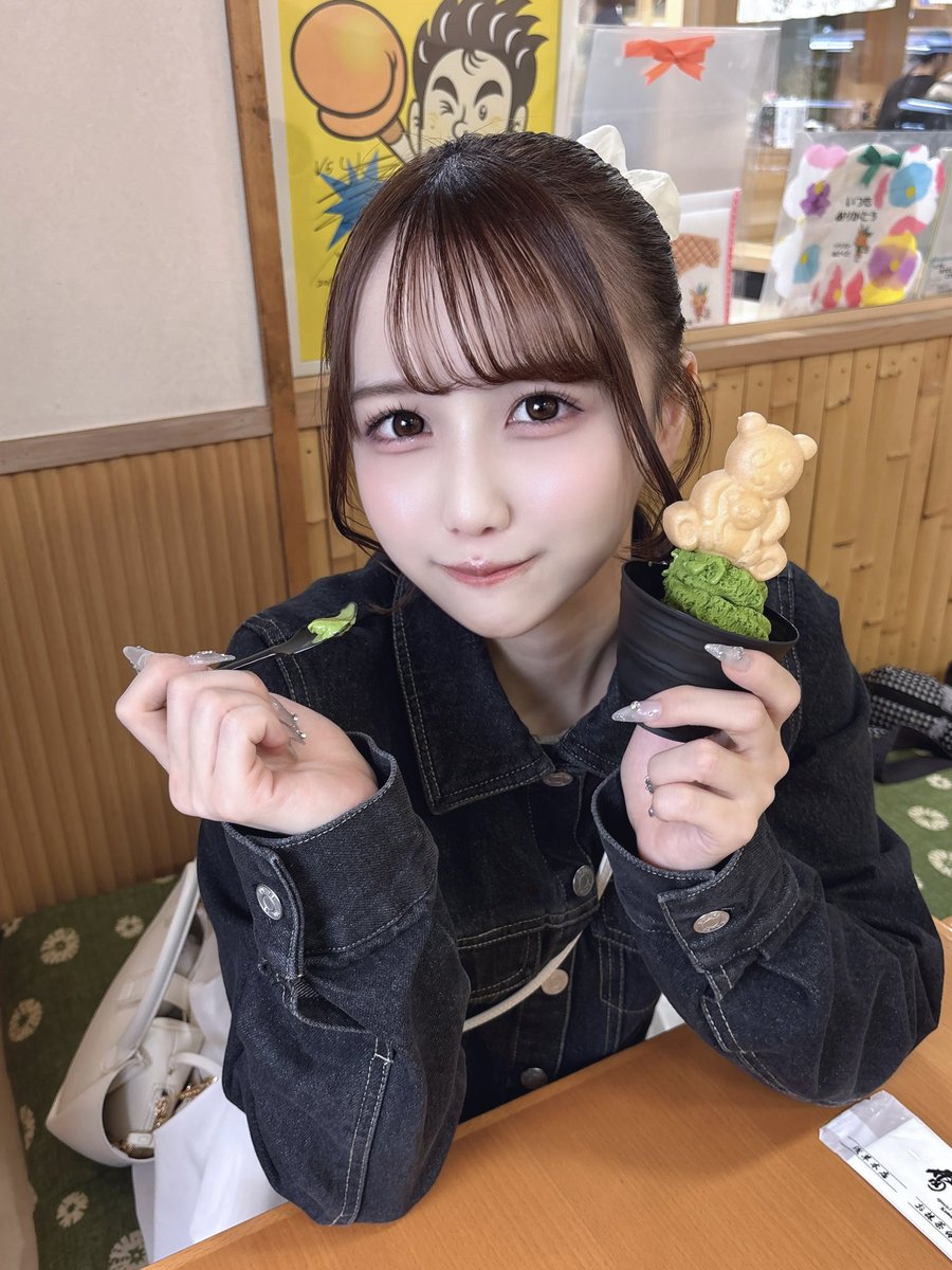 もちみるく tweet media