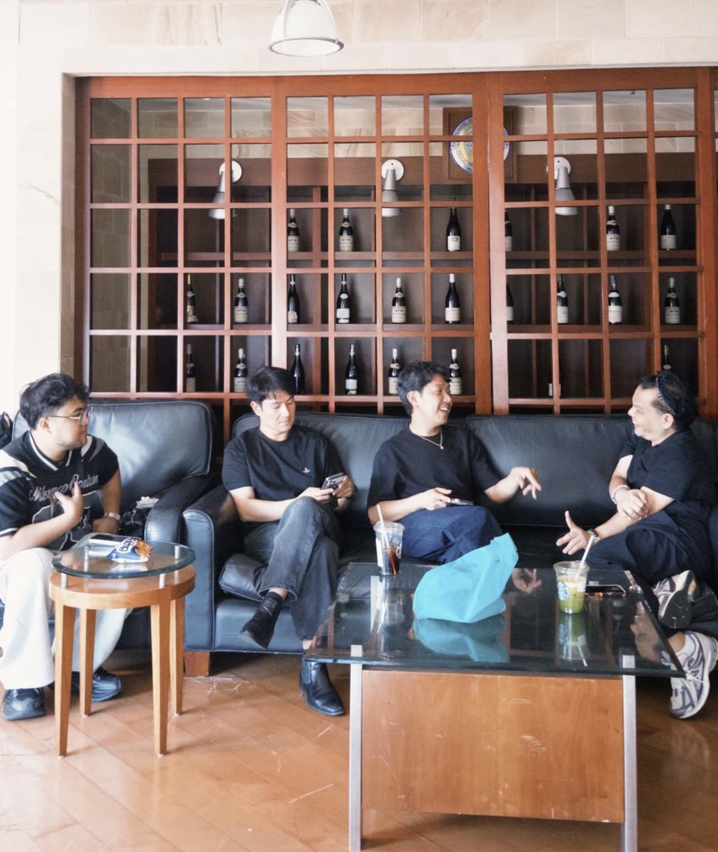 Donny and Belle’s glam mommas together today. #DonBelle #TayoSaWakas