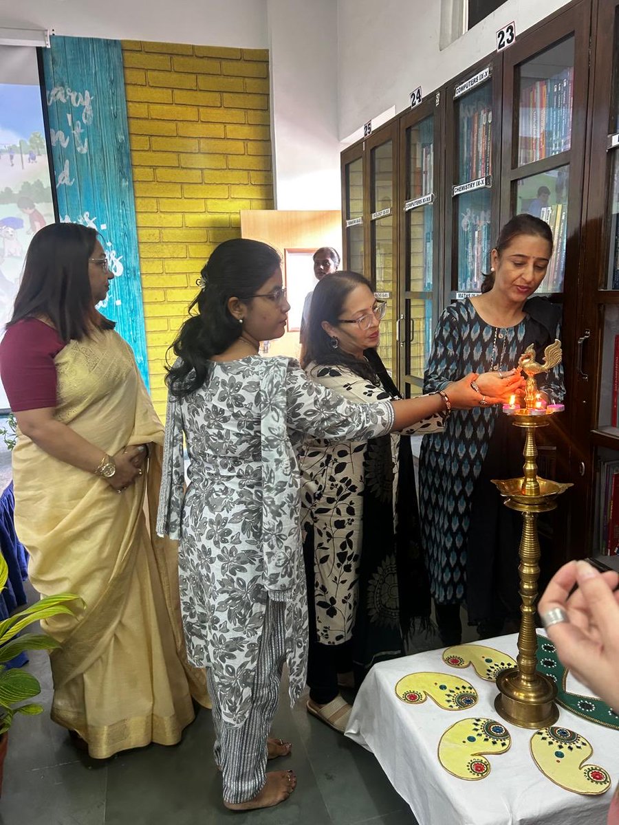 Indirapuram Public School, Crossings Republik tweet media