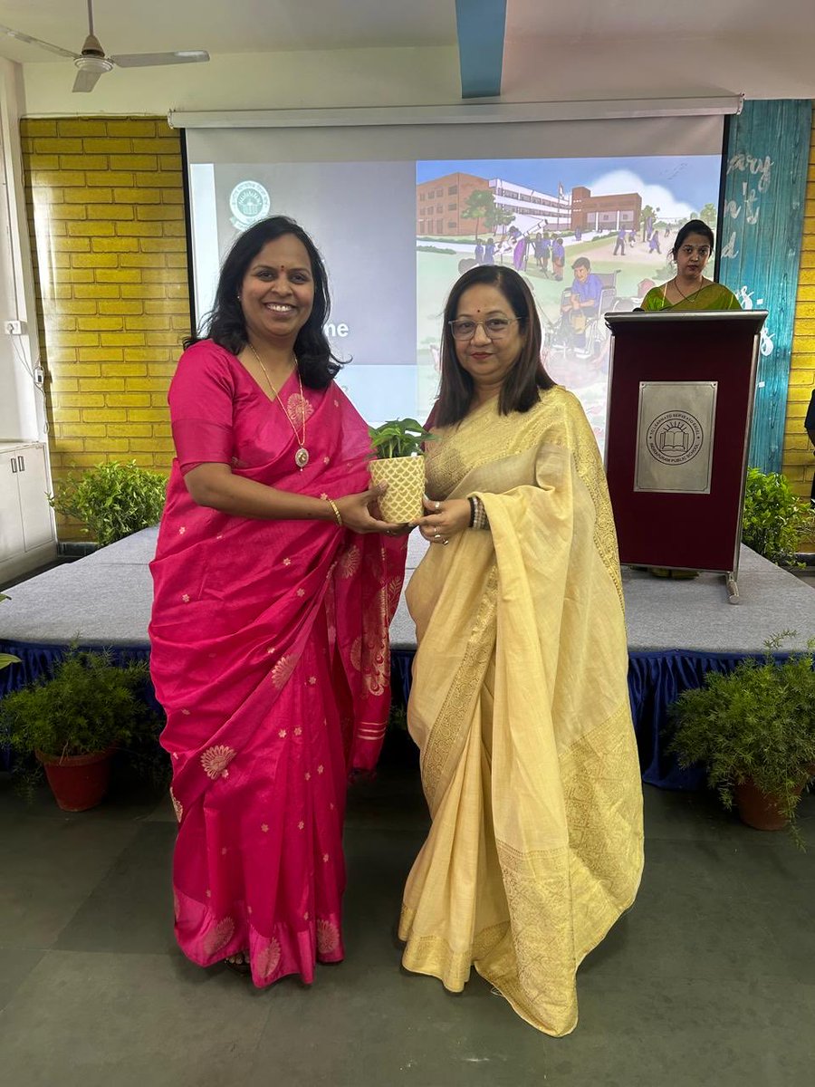 Indirapuram Public School, Crossings Republik tweet media