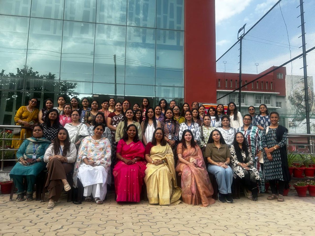 Indirapuram Public School, Crossings Republik tweet media