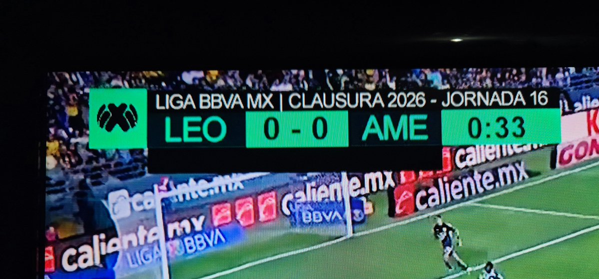 El Compa Leo tweet media