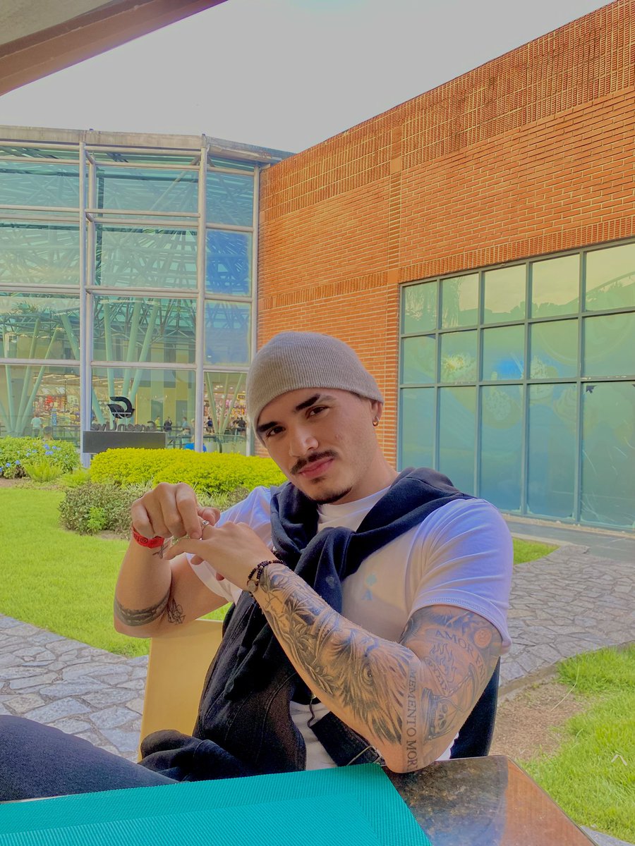 frankii tweet media