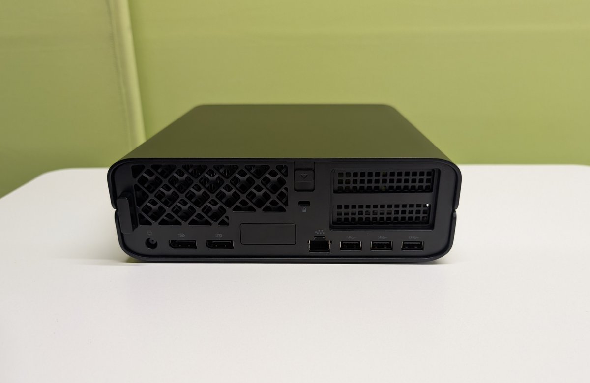 ottoserver's tweet photo. 【中古在庫情報】
当店人気のミニワークステーション
HP Z2 Mini G1iが追加入荷‼️
CPU違いでお取り扱いございます。

Ultra5 225　239,800円（税込）https://t.co/shcqqMqhSp

Ultra9 285　415,800円（税込）
https://t.co/nlfGw95Mjg

Ultra9 285K　437,800円（税込）
https://t.co/9zkhwDollY https://t.co/kKqv3awiXg