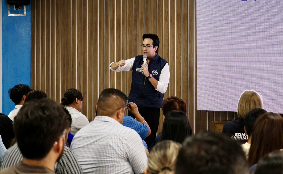 FORMACIONCENPAN's tweet photo. 📲 Chihuahua se llenó de energía y convicción.

Impartimos el Taller de Comunicación Política y Activismo Digital, sumando ya 23 talleres en el último año, formando una Red Nacional lista para dar la batalla de las ideas, también desde lo digital. 

¡Gracias @PAN_Chihuahua_! https://t.co/NnnXDwLo1E