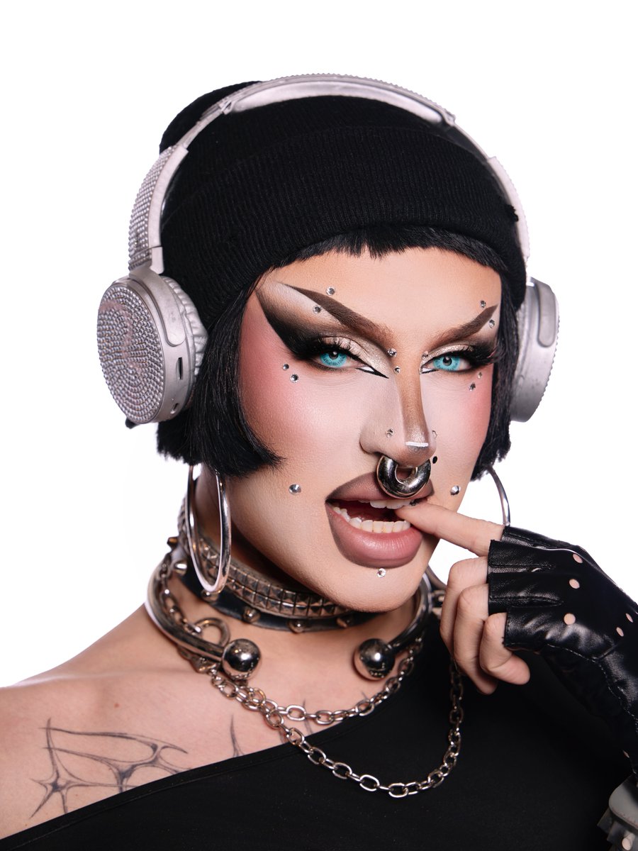 the drag series tweet media