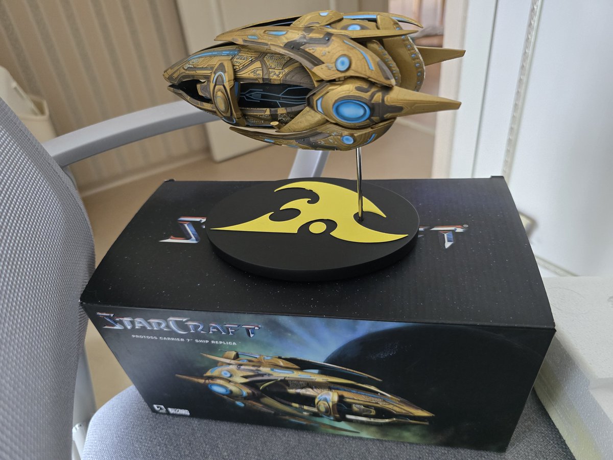 제가 이사를 가는데요 .
혹시...
캐리어 사실 분
상자 모서리 좀 헤짐..
원가 14만원?이라는데 택포 10만원으로..
연락주세요.. 
open.kakao.com/me/boomup