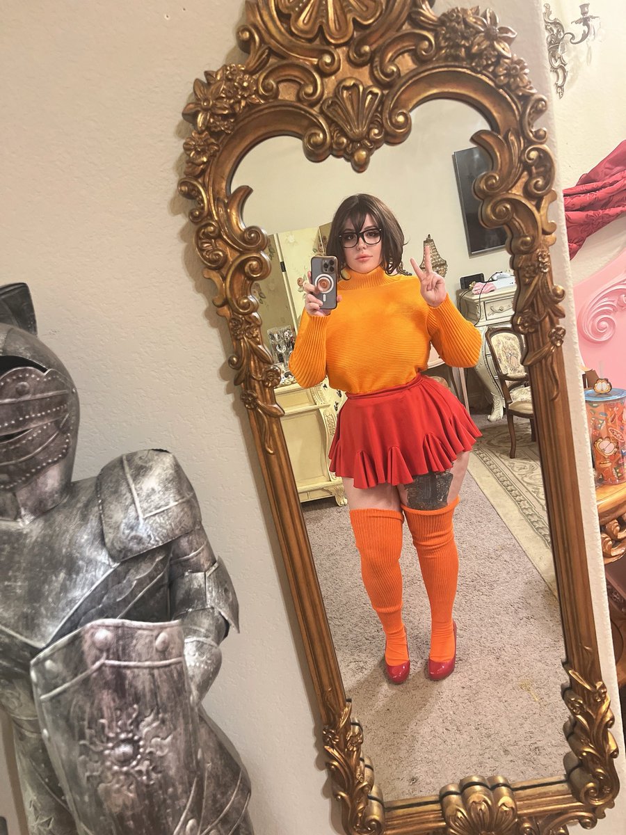 Heavenlee tweet media