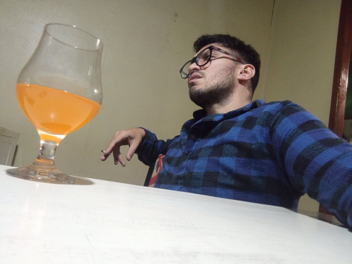 lean_oso's tweet photo. El día se presta para tomar jugo de naranja.... https://t.co/qzAD5IBo54