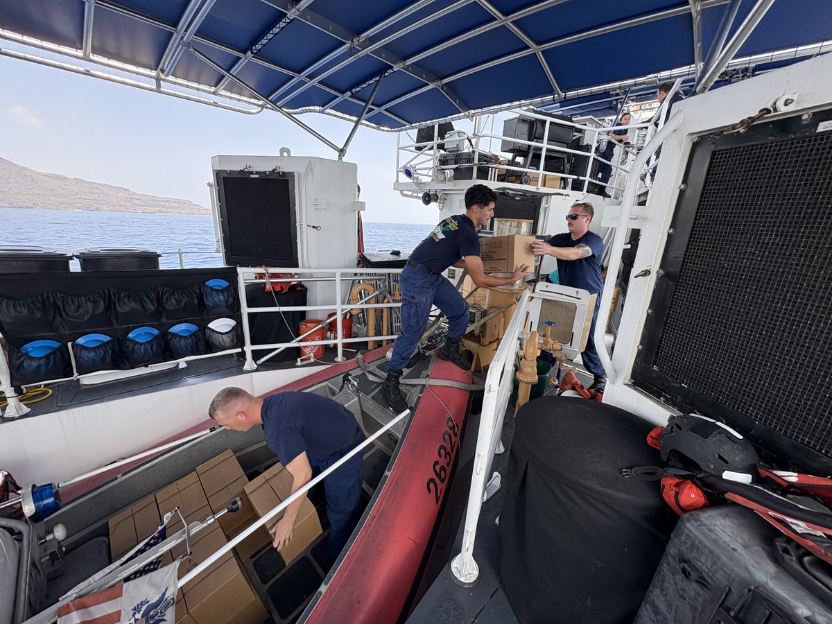 uscgfmsg's tweet photo. The work of recovery is uneven, and that may feel frustrating. Every crew out here is focused on one thing: getting resources where they need to go, as fast and as safely as possible, for every community in this region.
#Force4Good #CNMI #Sinlaku #YourUSCG https://t.co/6DyHBlqcPQ