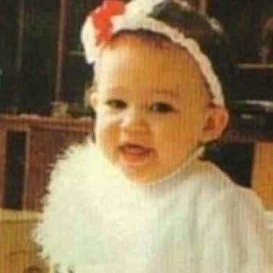 ultimatemiley23's tweet image. #TBT with the cutest and most adorable baby @mileycyrus just absolutely adorable!! 🤍🤍🤍