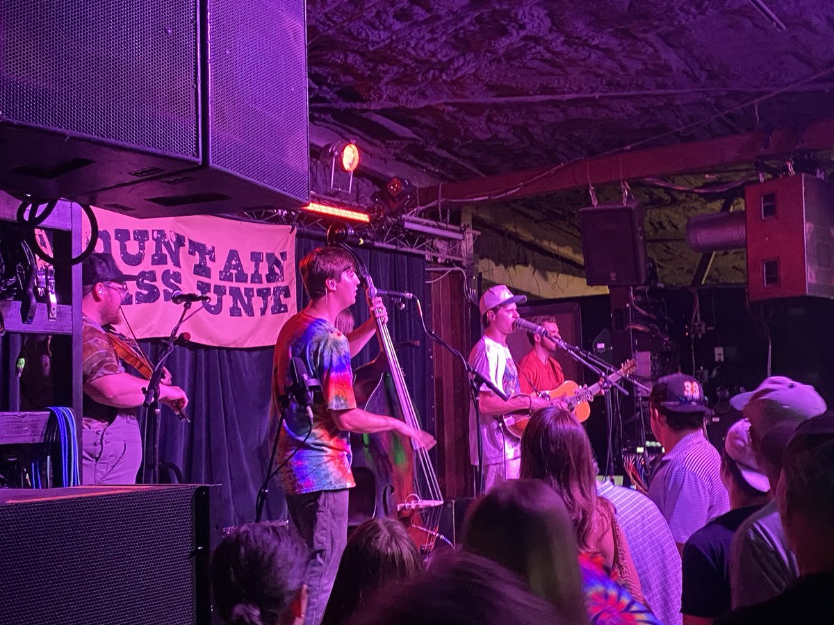 thapopejon's tweet photo. Mountain Grass Unit #Tampa #Florida #Bluegrass #MGU https://t.co/RtelY2HfE8