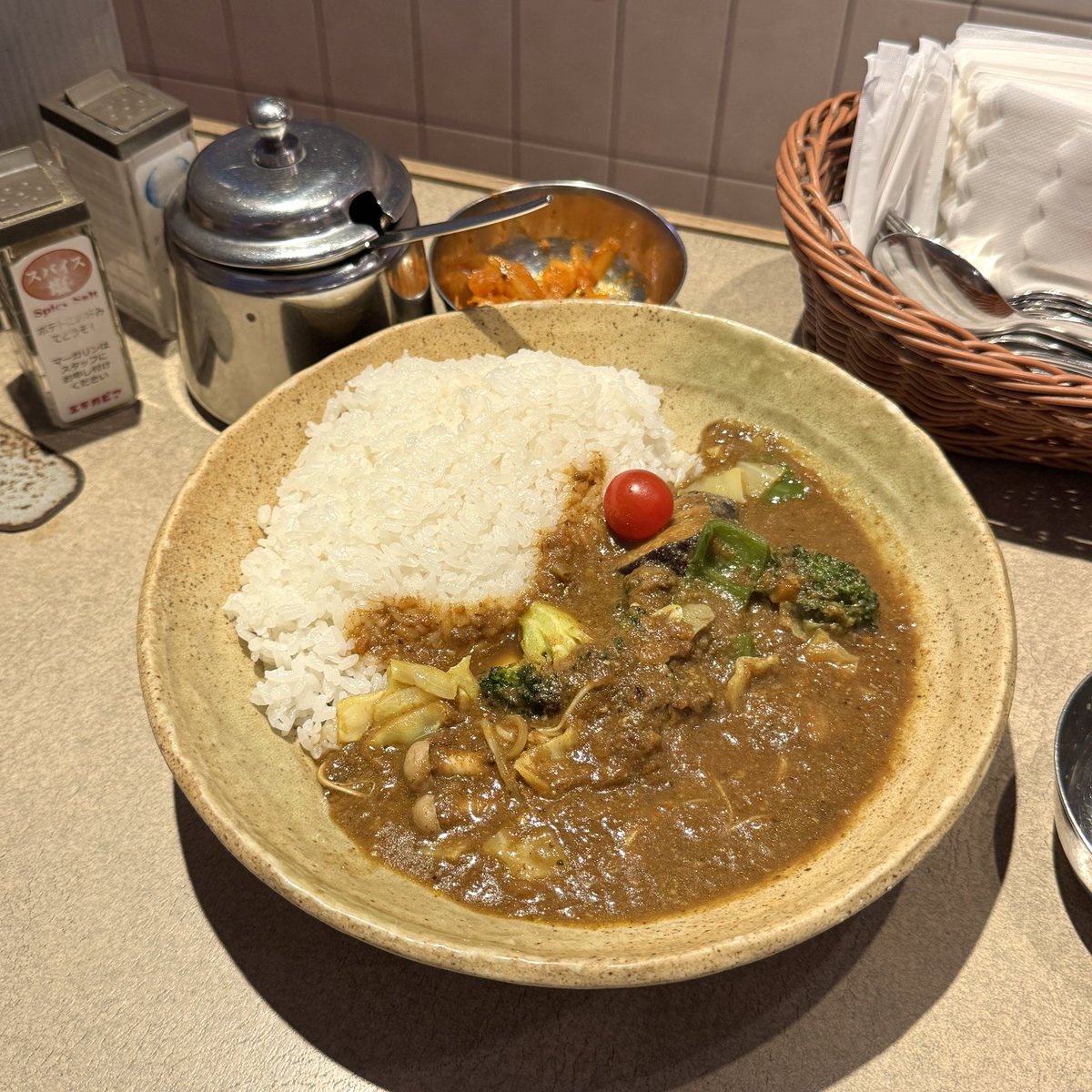 神田神保町12:10。エチオピアにて野菜カレー5倍とアチャール。1999年