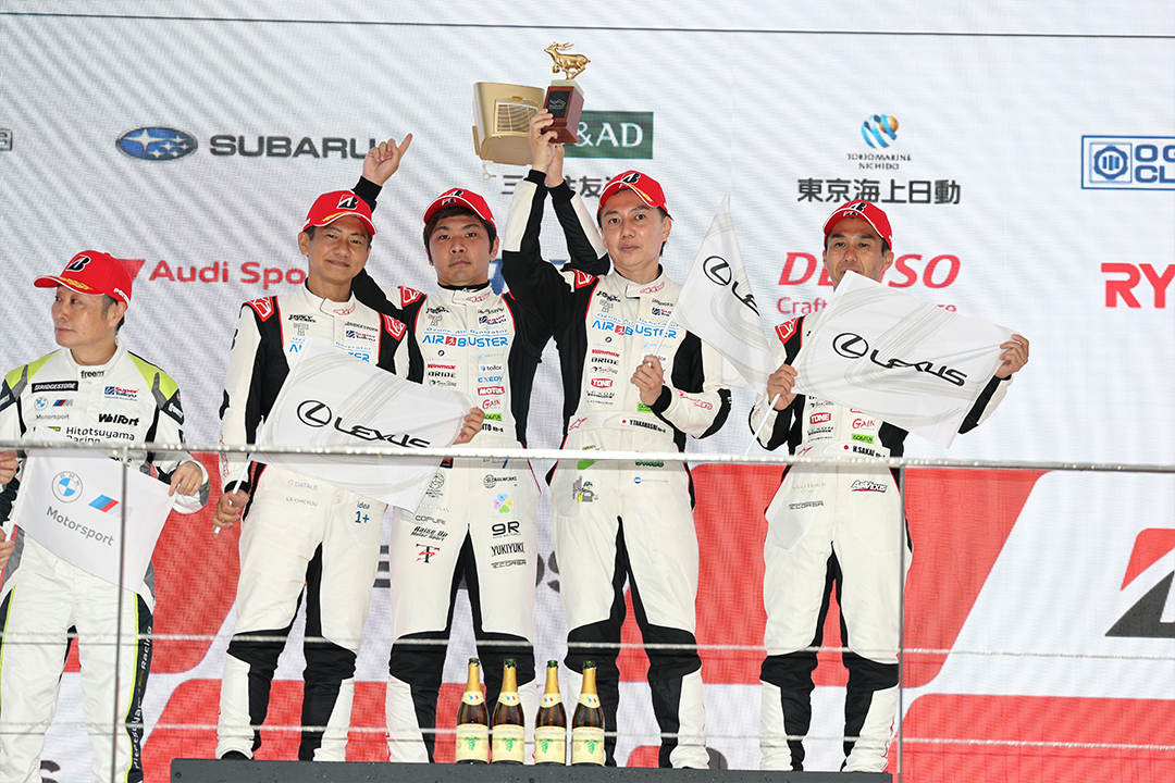 lexus_jpn's tweet image. 4/18-19にスーパー耐久第2戦SUZUKA 5時間レースが鈴鹿サーキットにて開催。
＃31 が駆るRC FはST-Xクラス3位、＃39 TRACY SPORTSwithRCITが駆るRC350がST-3クラス優勝を飾りました。
次は富士スピードウェイでの第３戦に挑みます！ご声援お願いします！

 #LEXUS #MOTORSPORT