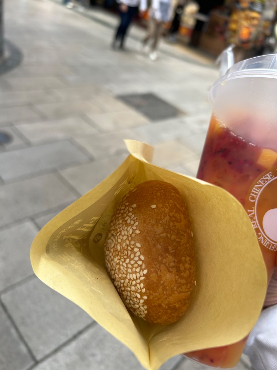 あいとん😪 tweet media