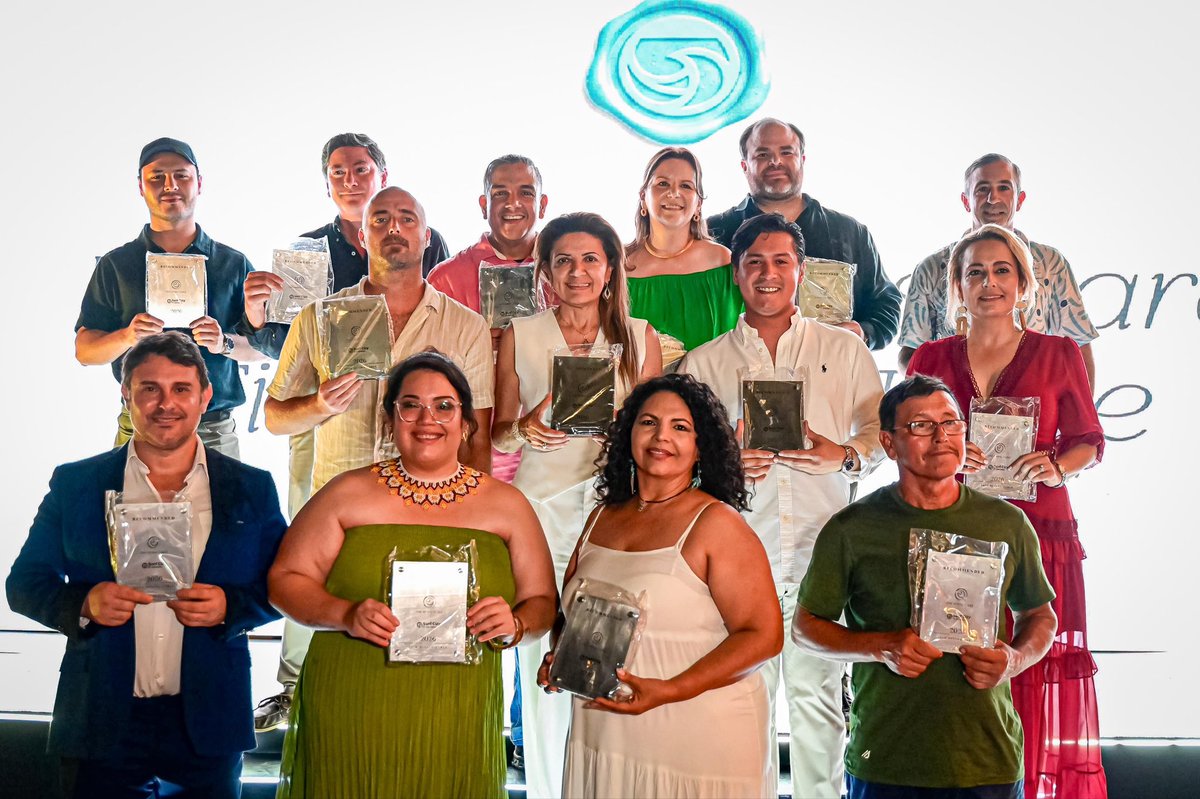 SecPrensaSV's tweet photo. #FineDiningTable | “Este recorrido ha sido de casi un año visitando constantemente El Salvador, y puedo decir que realmente son un país de hospitalidad. Esta noche es para reconocer a quienes han dedicado su vida a la gastronomía y proyectar juntos su futuro en el mapa global”, dijo el cofundador de Fine Dining Table, Alexander De Mondey. #SecretaríaDePrensa