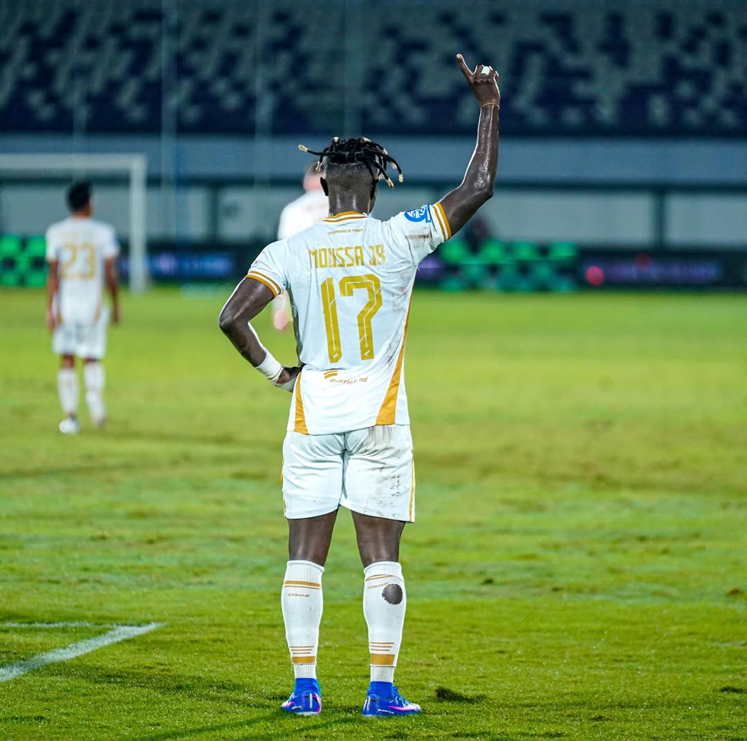 Olahbolacom's tweet photo. Super League = Arena Bermain Moussa Sidibe

👕 12 pertandingan
⚽️ 10 Gol
🅰️ 7 Assist

Dengan segala hormat kepada pemain dari Persib, Borneo dan Persija, Sidibe layak jadi kandidat terkuat pemain terbaik musim ini. https://t.co/NqAATEP2h9