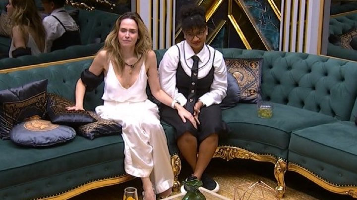 ABSOLUTE CINEMA, ABSOLUTE BBB

Começar com Ana Paula e Tia Milena no 1º paredãoe  terminar com elas em 1º e 2º... QUE SABOR!!! Que podio! QUE #BBB26