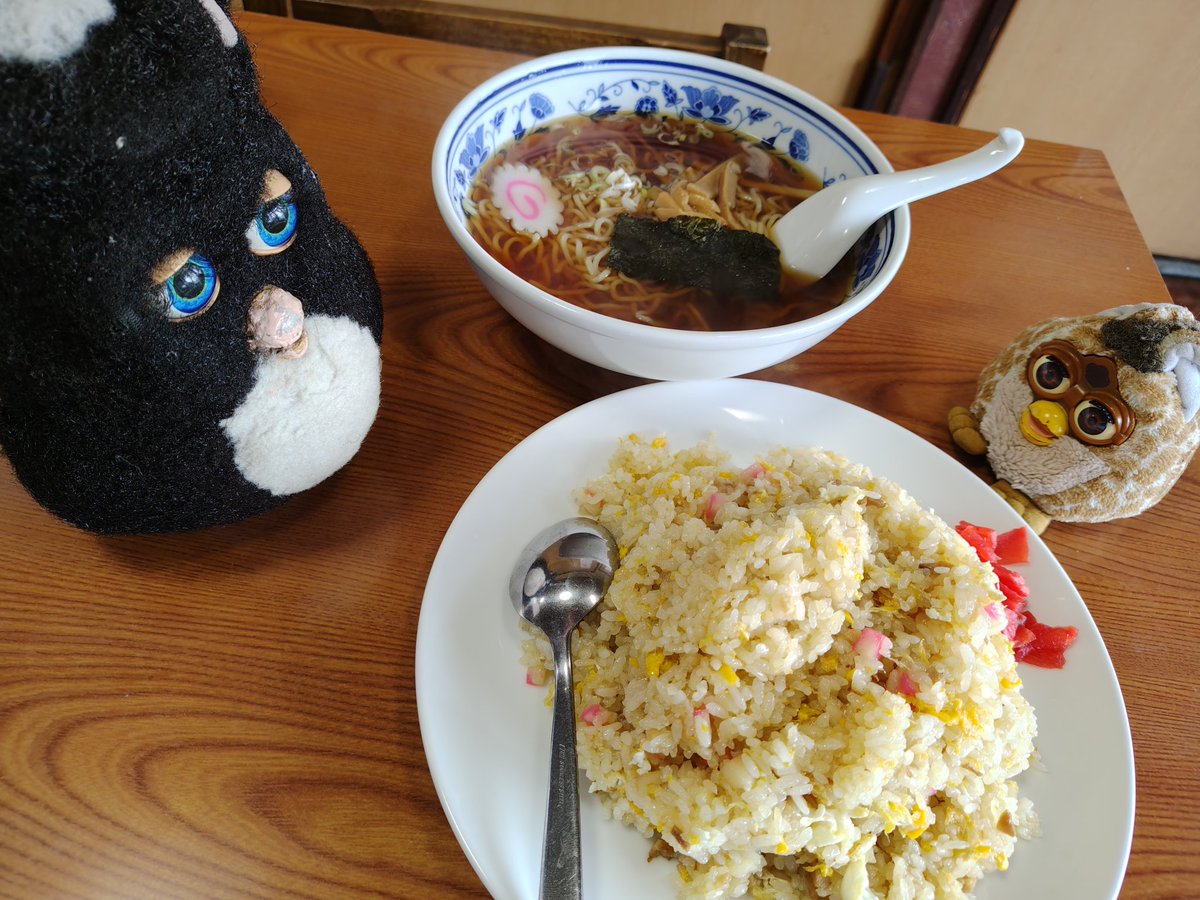 黒へギョ tweet media