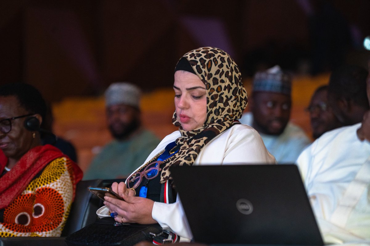 ForumDakarInter's tweet photo. Jour 2 | Cérémonie de clôture et conférence de presse

Le Forum International de Dakar 2026 s’est achevé par une cérémonie de clôture officielle, présidée par trois ministres, venus saluer la qualité des échanges et l’importance des réflexions menées tout au long des travaux. https://t.co/X6VbAduqdr