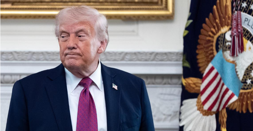 Quantm_Pulse's tweet image. Trump extends Iran ceasefire but keeps blockade intact, raising tensions. Israel-Hezbollah exchanges persist as fragile 10-day truce holds, with high-stakes talks expected in Washington this week. #IranIsraelWar #Ceasefire #MiddleEast