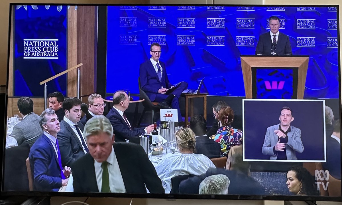 schitzoziris's tweet image. Australian #Health Minister #MarkButler gets a Free Meal Sponsored by #Westpac, the Bank a Royal Commission into Banking found knowingly stole Billions from Customers &amp;amp; knowingly Laundered Billions more for Child Traffickers, Pornographers &amp;amp; Organised Crime ! No Executive Charged