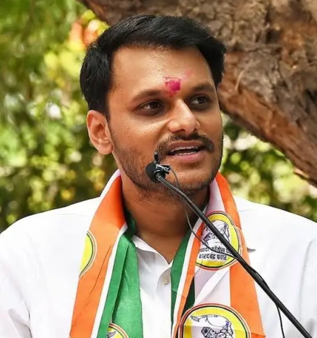 DipikaChavan_'s tweet photo. राष्ट्रवादी काँग्रेस शरदचंद्र पवार पक्षाचे युवानेते यूगेंद्र श्रीनिवास पवार यांना वाढदिवसाच्या मनःपूर्वक हार्दिक शुभेच्छा..!
आपणांस उदंड व निरोगी दीर्घायुरारोग्य लाभो ही #आई_सप्तशृंगी चरणी प्रार्थना..!

@yugendraspeaks 
#यूगेंद्र_पवार
#YugendraPawar
#२२एप्रिल
#22April https://t.co/sPATc9u87b