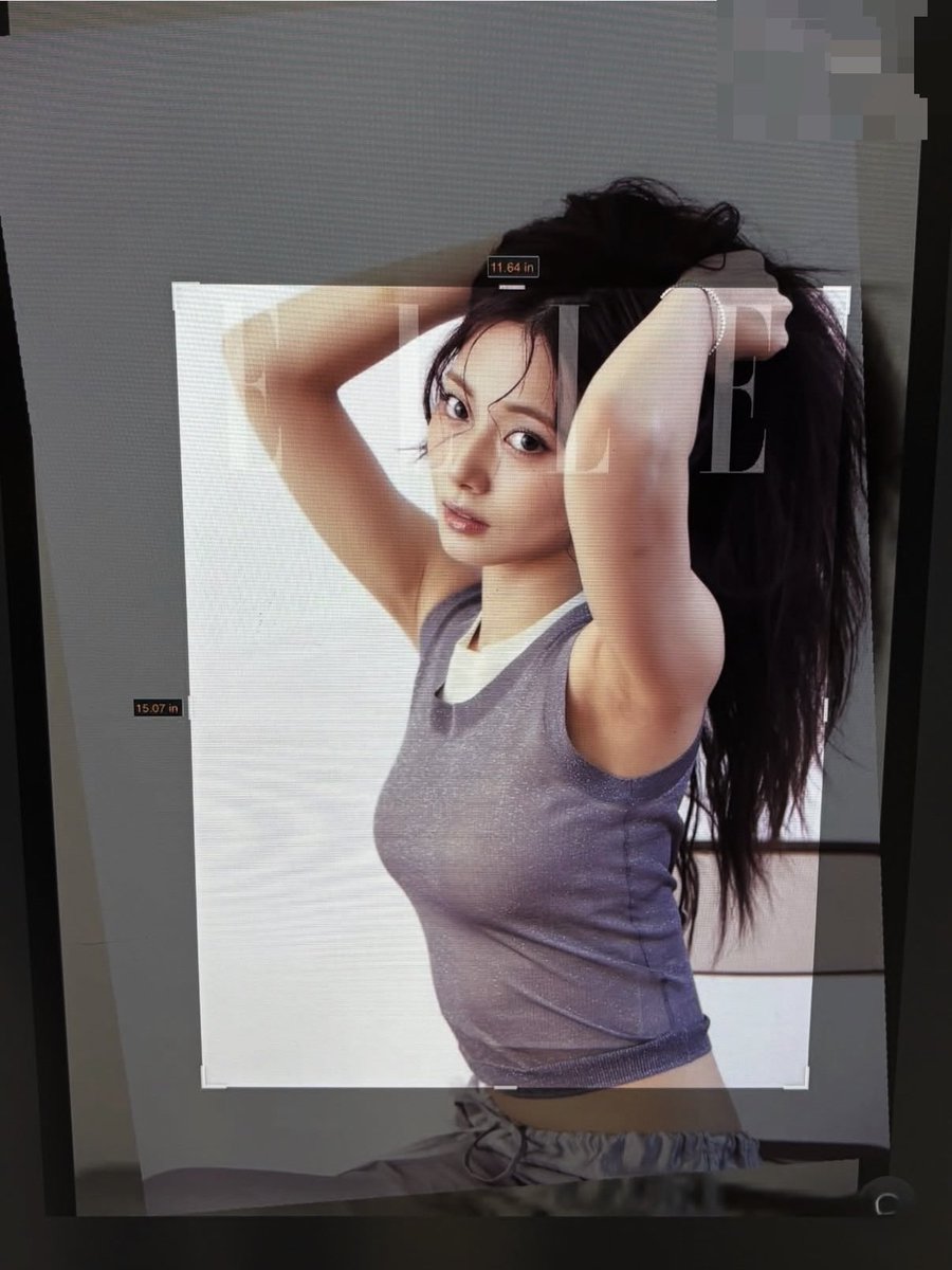 jichaetzu's tweet photo. TZUYU SENDING PICS FROM THE ELLE COVER HELLO?? https://t.co/gFnsgsT12m