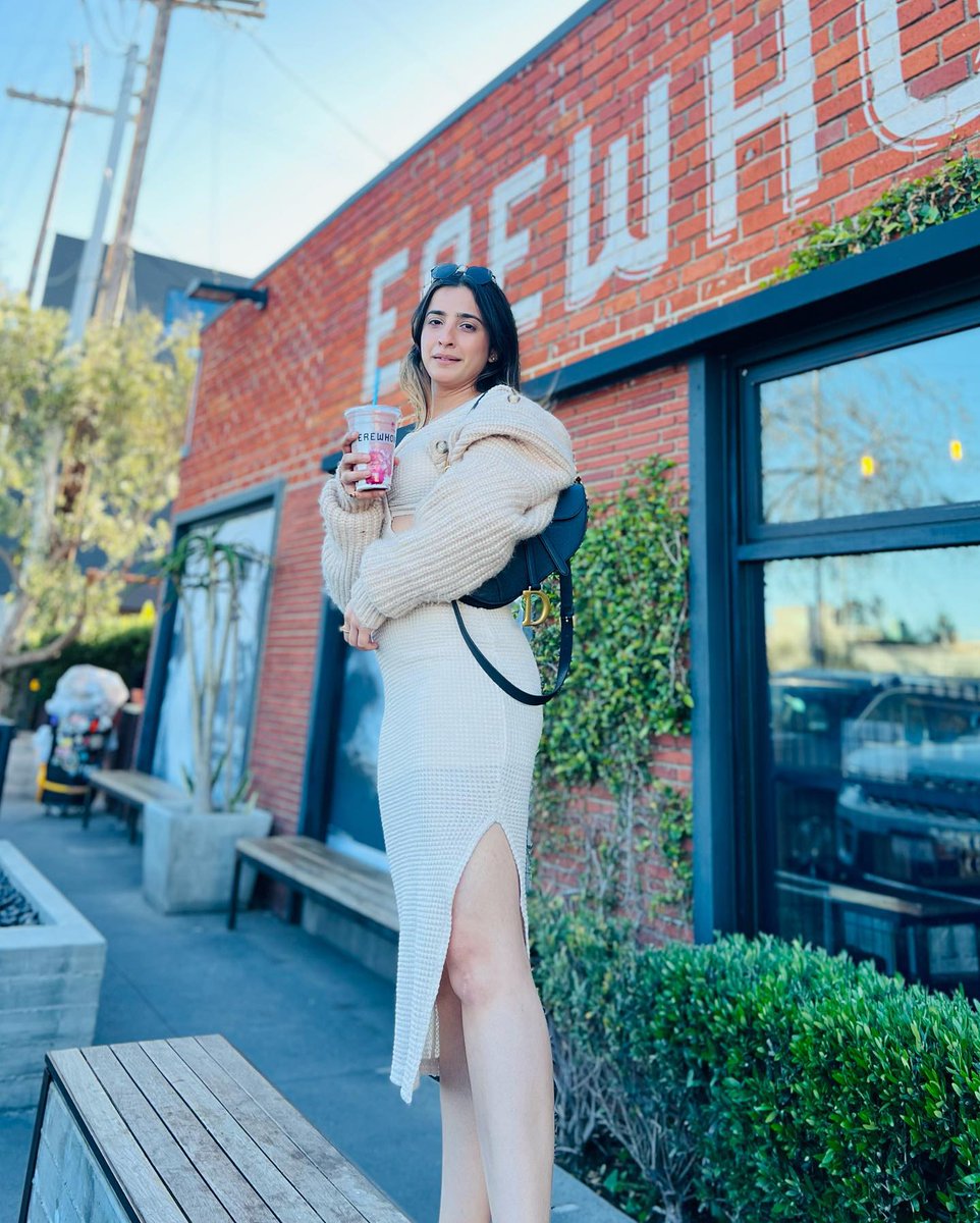 ShamanaseeShama's tweet image. Little old Its Winter but now see you in Summer Hahah 😇🥰#stunning #relax #oldpicture #nice