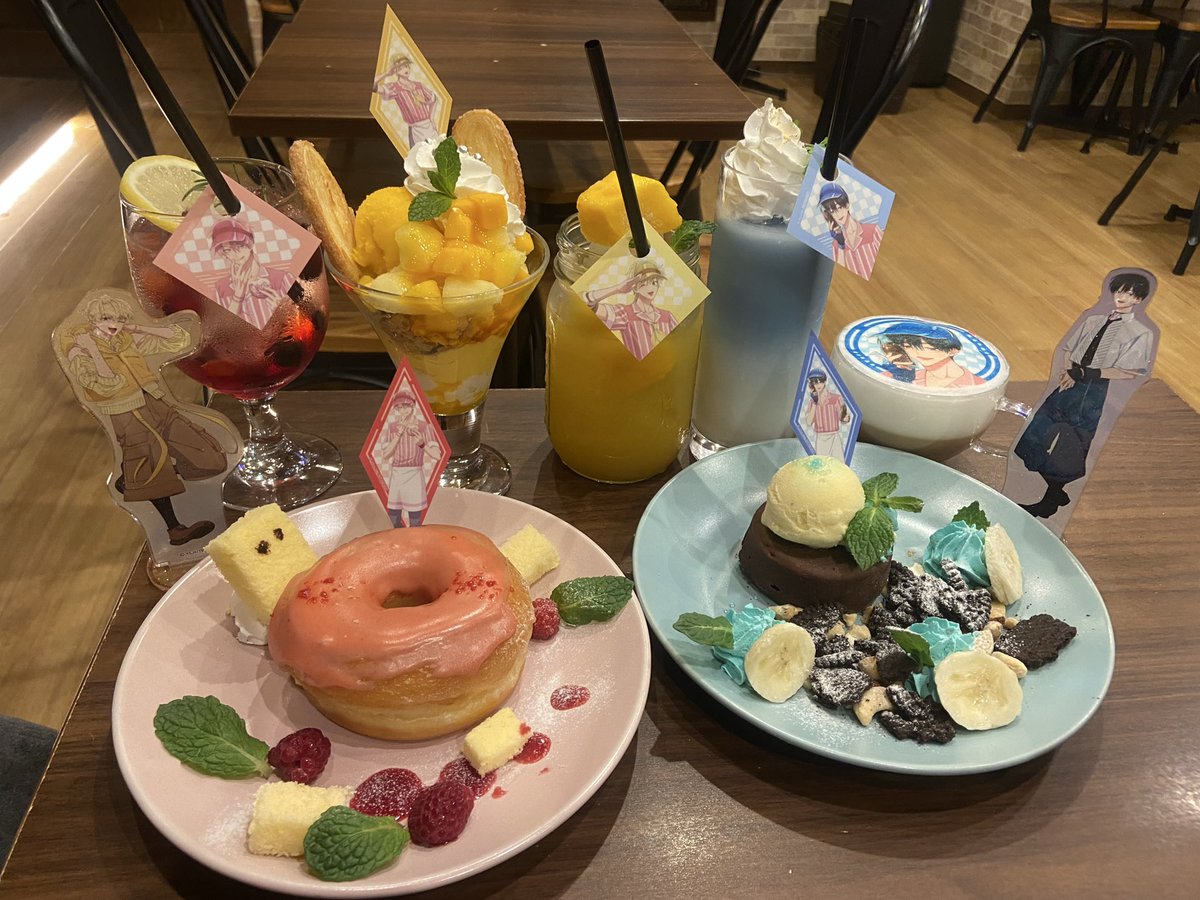 あっちょ@コラボカフェグッズまとめ tweet media