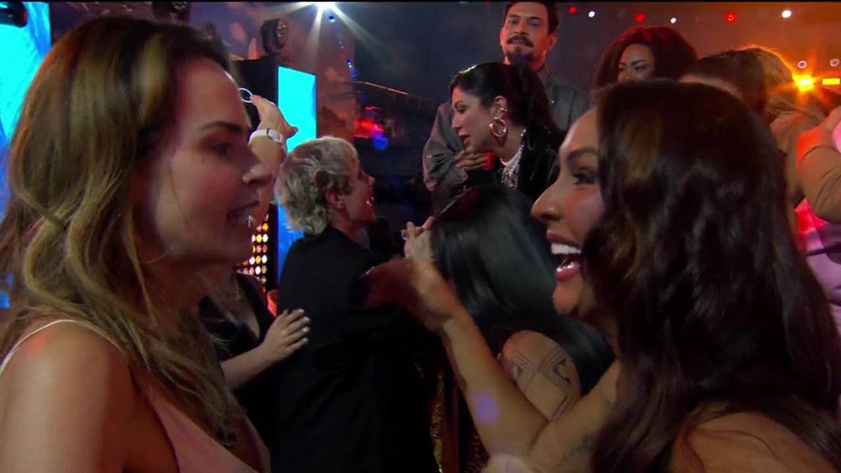 Antenados tweet media