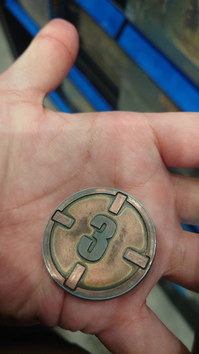 一年枠組 ユー･ウィード tweet media